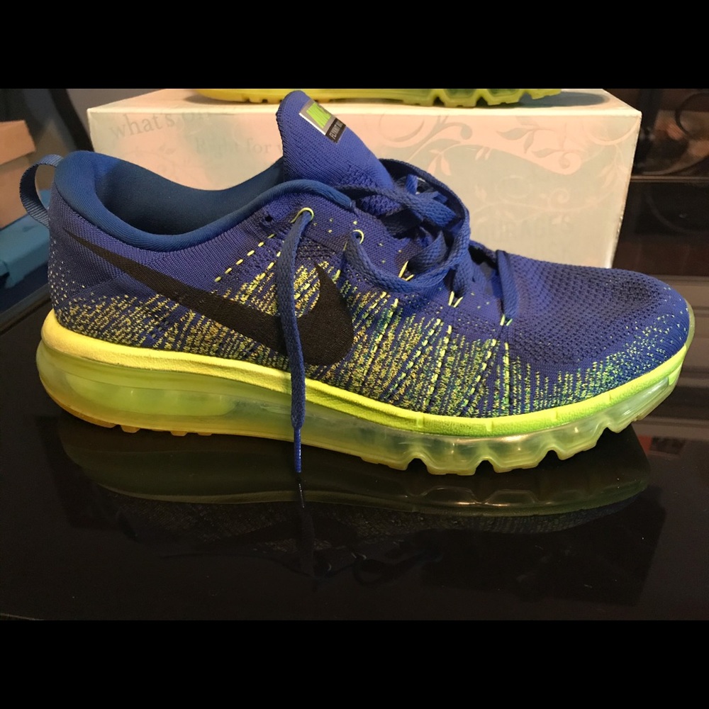 Men’s Flyknit Air Max Size 10